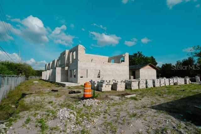 For Sale: $2,300,000 (4.16 acres)