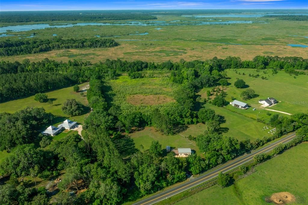 待售: $299,000 (2 贝兹, 1 浴室, 888 平方英尺)