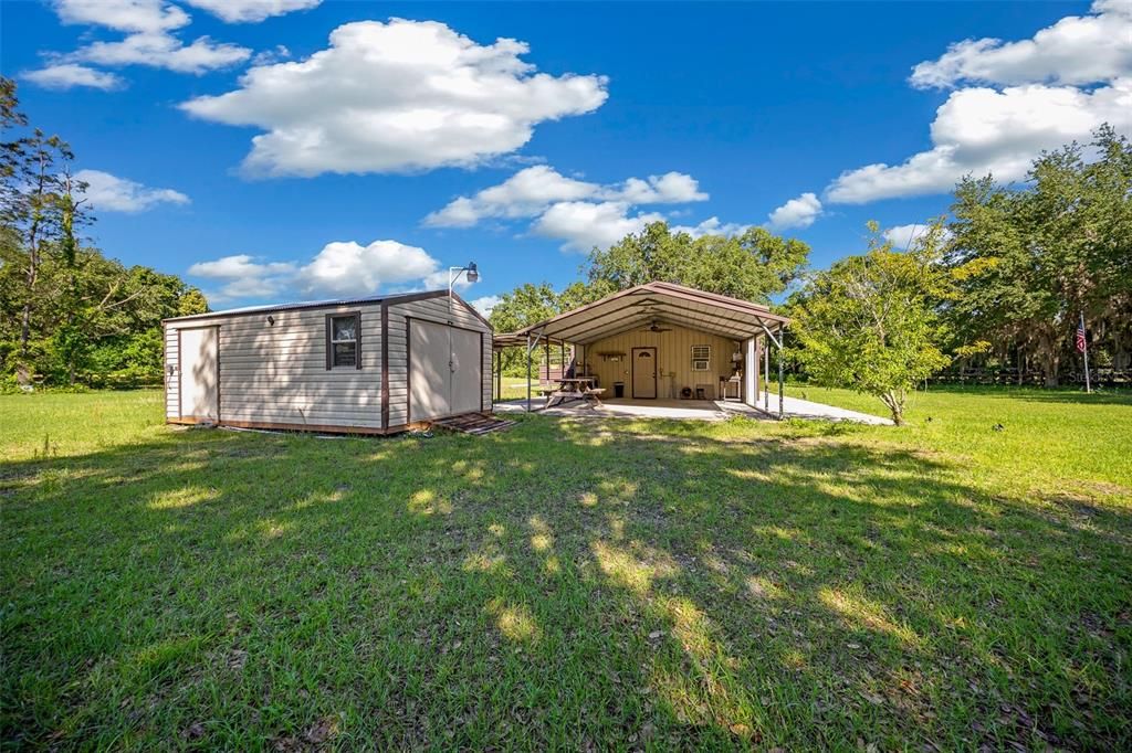 待售: $299,000 (2 贝兹, 1 浴室, 888 平方英尺)