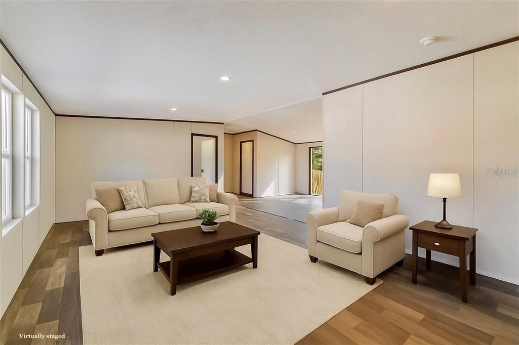 待售: $260,000 (3 贝兹, 2 浴室, 1264 平方英尺)