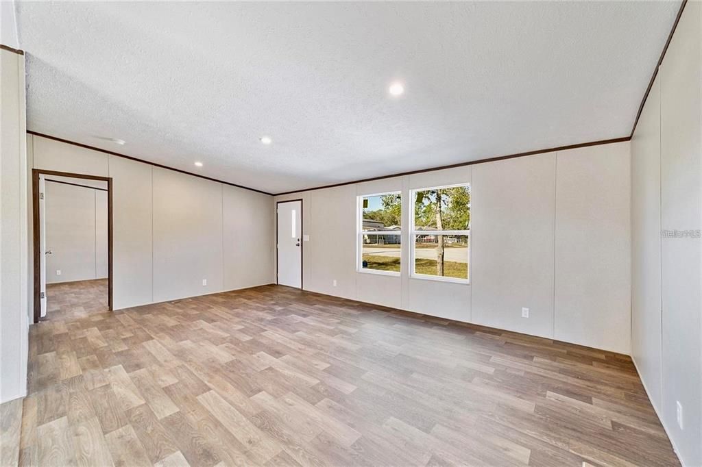 待售: $260,000 (3 贝兹, 2 浴室, 1264 平方英尺)