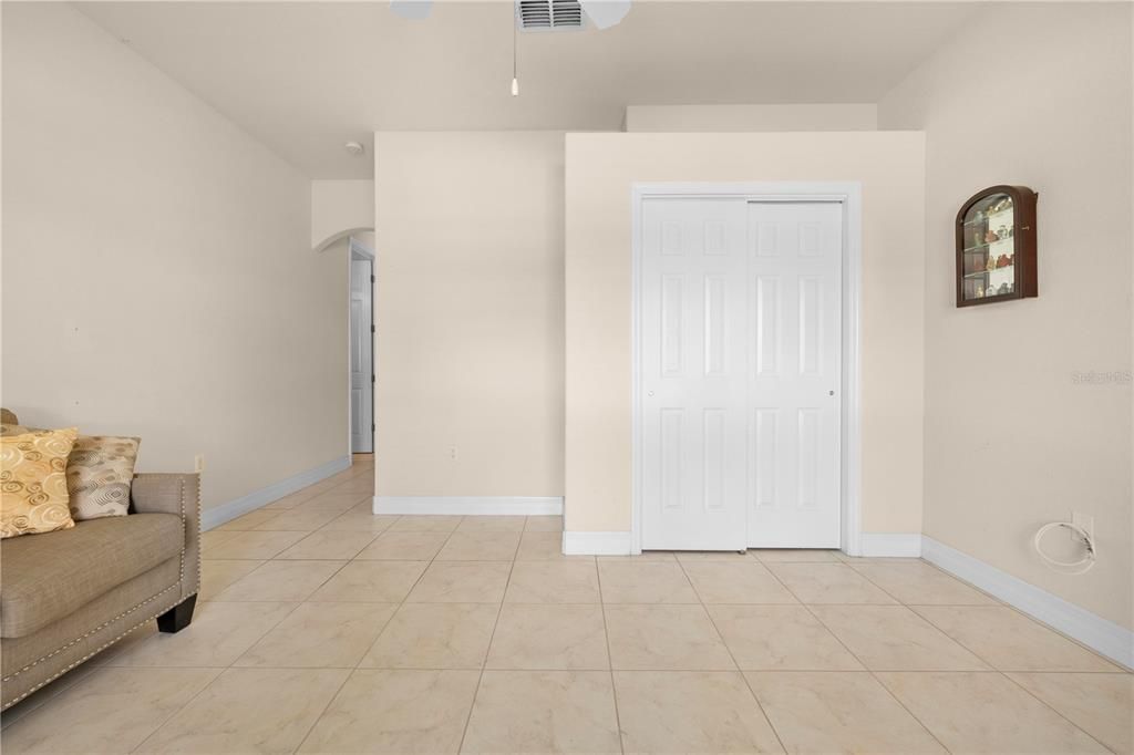 For Sale: $279,000 (3 beds, 2 baths, 2034 Square Feet)