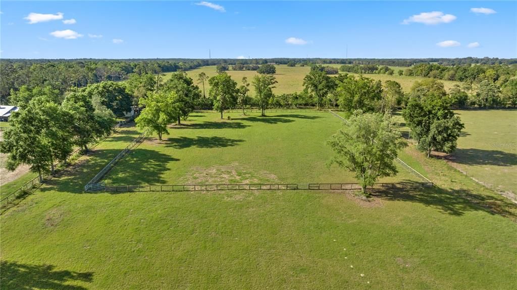 На продажу: $650,000 (10.00 acres)