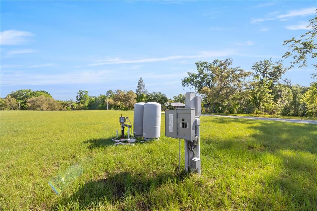 На продажу: $650,000 (10.00 acres)
