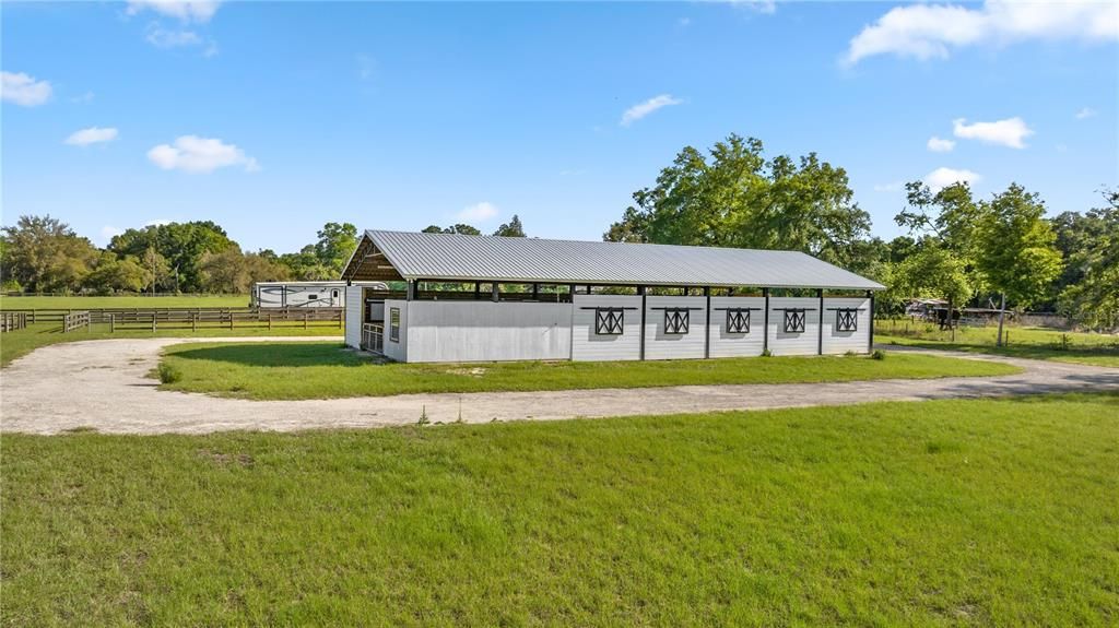 На продажу: $650,000 (10.00 acres)