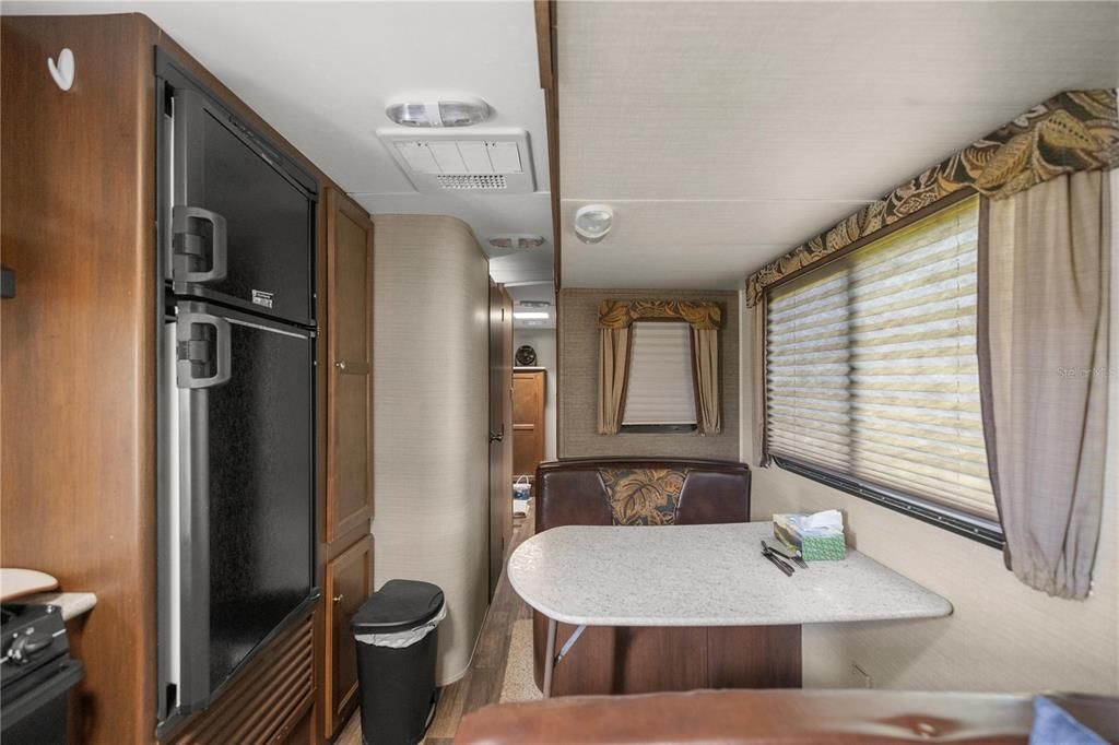 На продажу: $650,000 (10.00 acres)