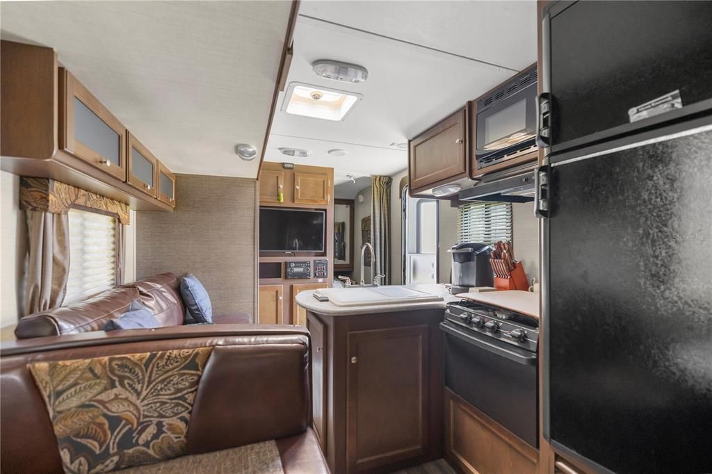 На продажу: $650,000 (10.00 acres)