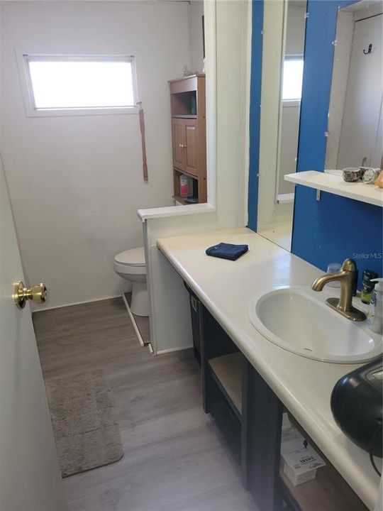 Active With Contract: $65,000 (2 beds, 1 baths, 576 Square Feet)