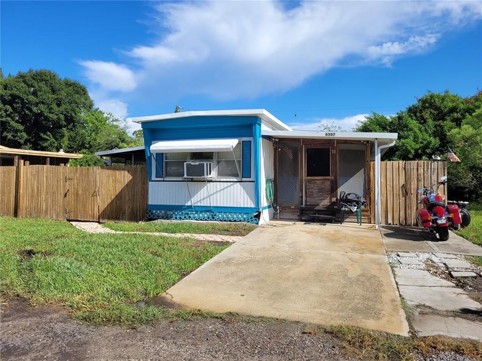 Active With Contract: $65,000 (2 beds, 1 baths, 576 Square Feet)