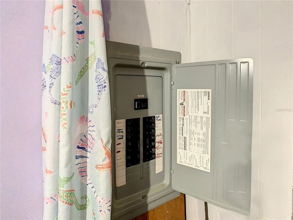 Active With Contract: $65,000 (2 beds, 1 baths, 576 Square Feet)