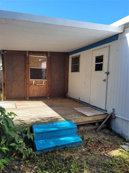 Active With Contract: $65,000 (2 beds, 1 baths, 576 Square Feet)