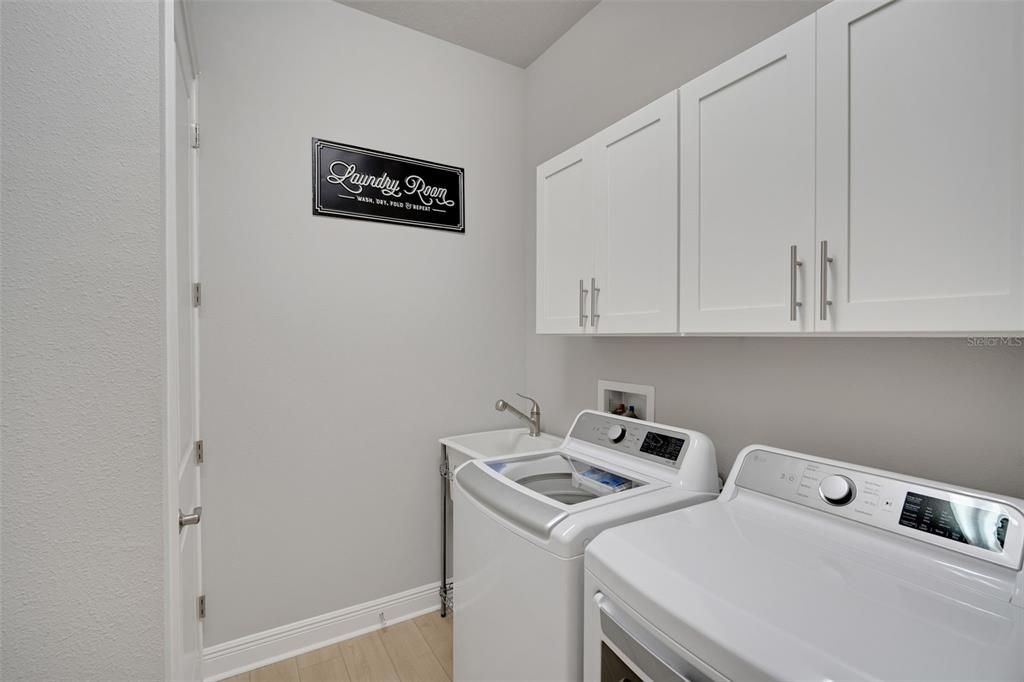 На продажу: $699,999 (4 спален, 3 ванн, 2376 Квадратных фут)