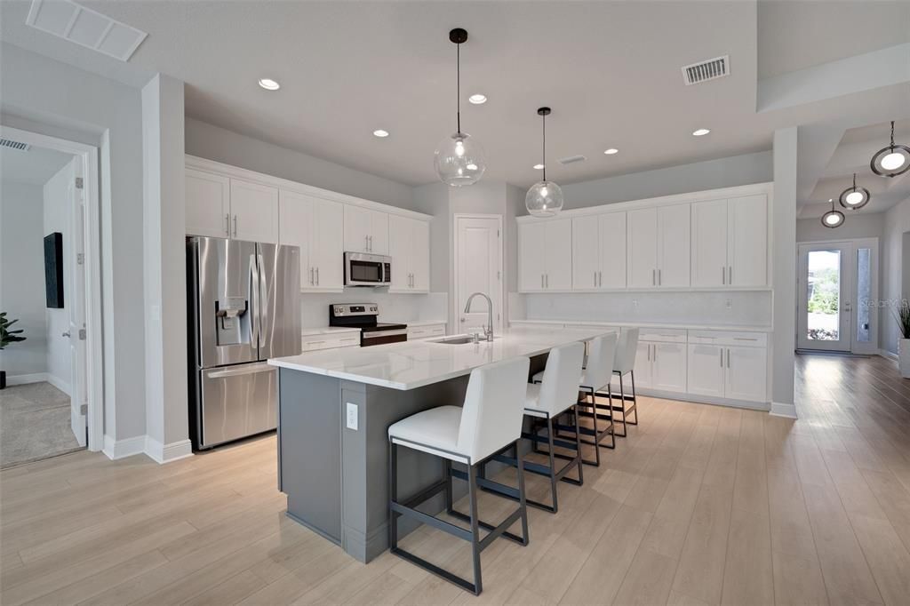 На продажу: $699,999 (4 спален, 3 ванн, 2376 Квадратных фут)