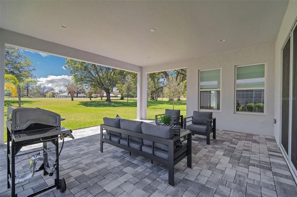 На продажу: $699,999 (4 спален, 3 ванн, 2376 Квадратных фут)