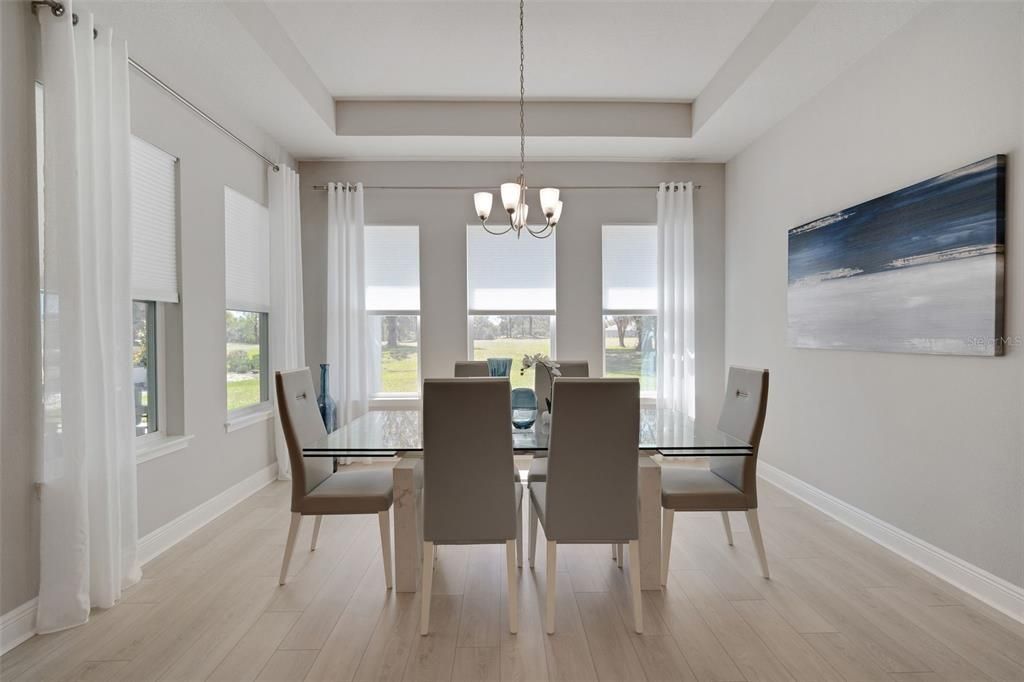 На продажу: $699,999 (4 спален, 3 ванн, 2376 Квадратных фут)