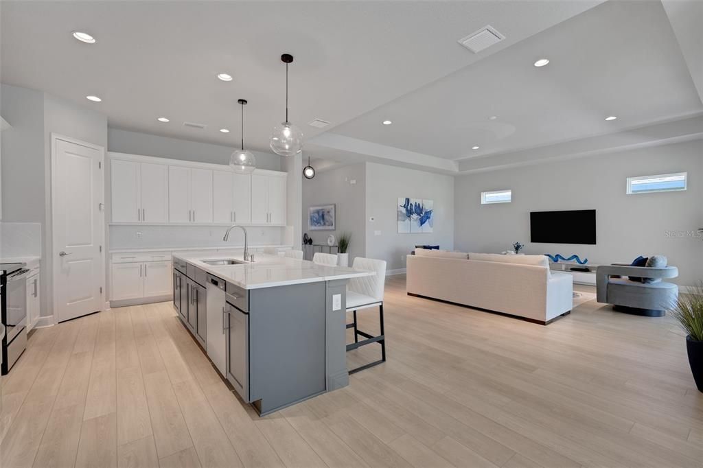 На продажу: $699,999 (4 спален, 3 ванн, 2376 Квадратных фут)