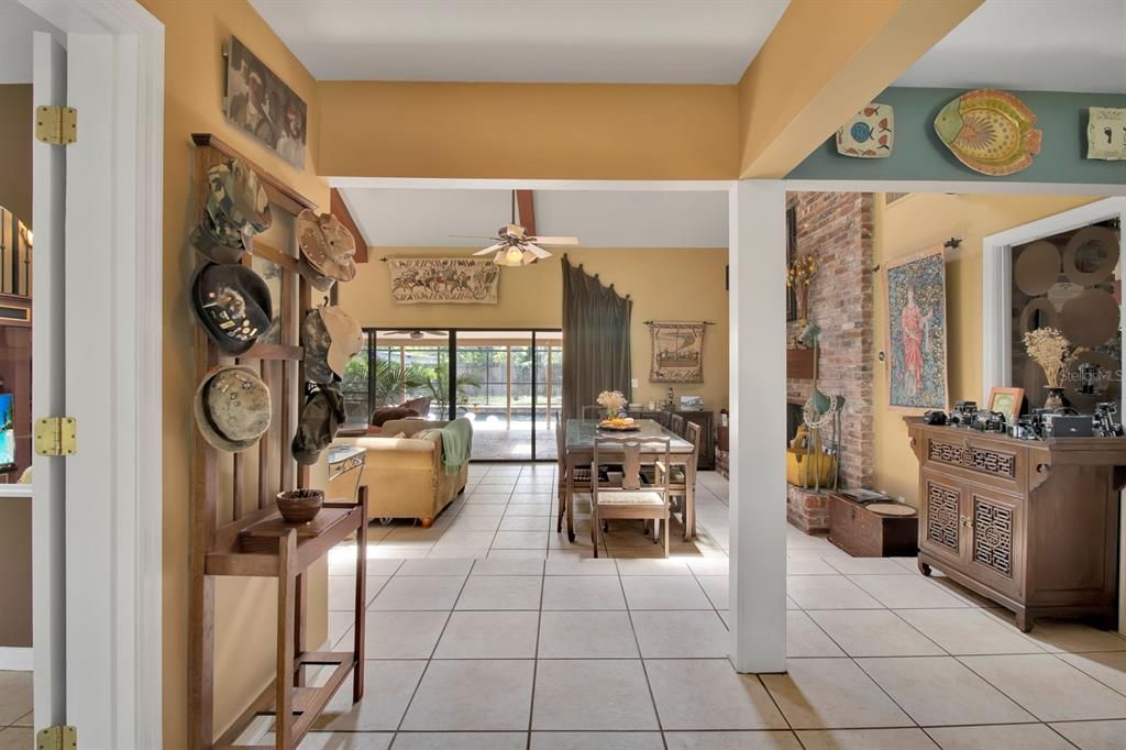 En Venta: $825,000 (4 camas, 3 baños, 3496 Pies cuadrados)