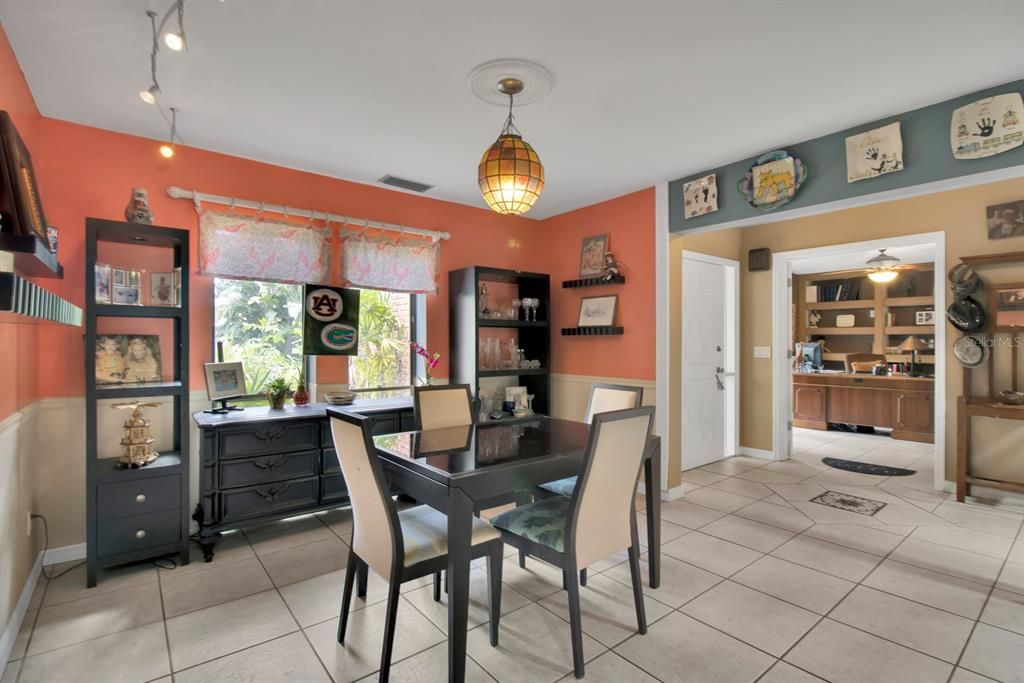 En Venta: $825,000 (4 camas, 3 baños, 3496 Pies cuadrados)