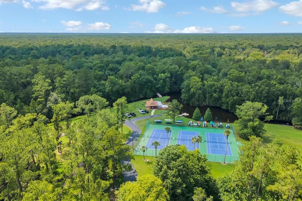 En Venta: $825,000 (4 camas, 3 baños, 3496 Pies cuadrados)