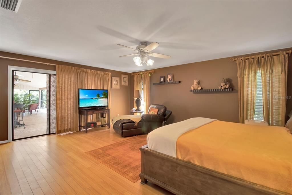 En Venta: $825,000 (4 camas, 3 baños, 3496 Pies cuadrados)