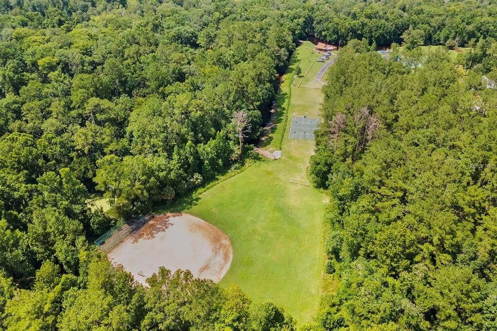 En Venta: $825,000 (4 camas, 3 baños, 3496 Pies cuadrados)