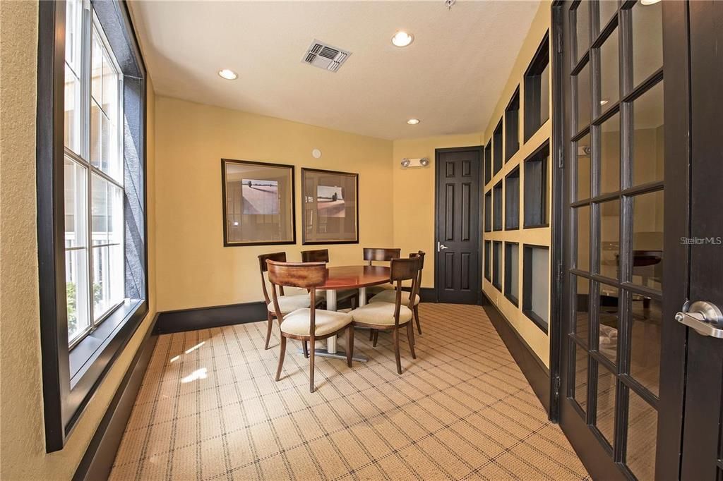 For Sale: $174,900 (1 beds, 1 baths, 411 Square Feet)