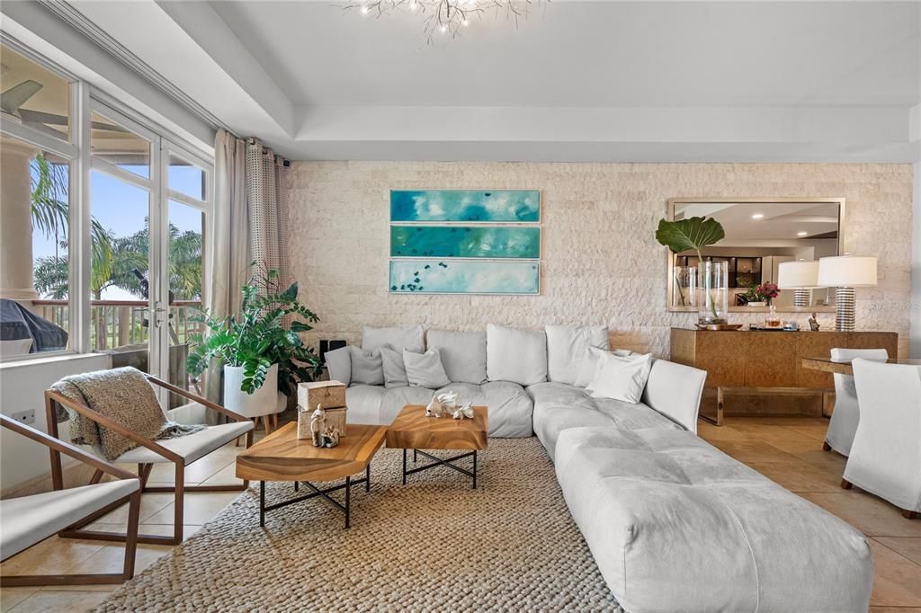 Active With Contract: $2,900,000 (3 beds, 3 baths, 1892 Square Feet)