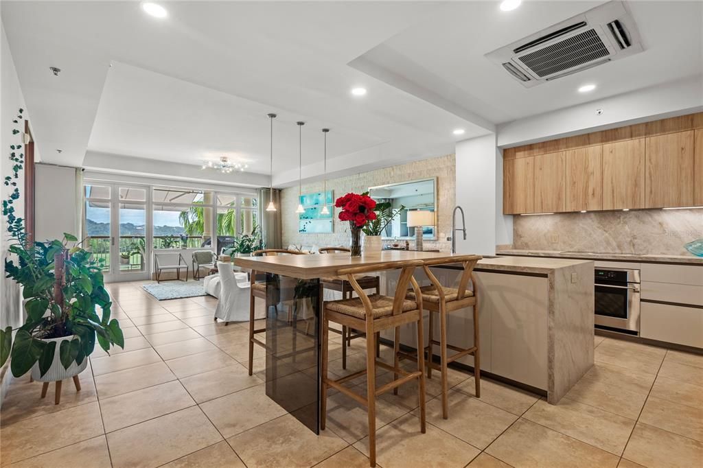 Active With Contract: $2,900,000 (3 beds, 3 baths, 1892 Square Feet)