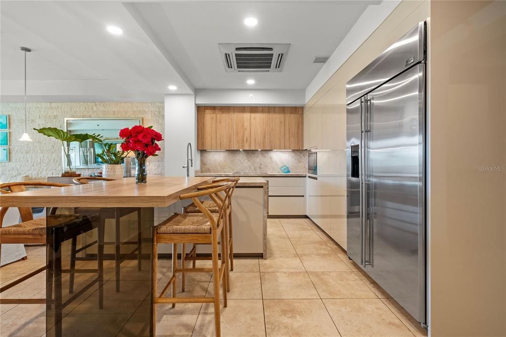 Active With Contract: $2,900,000 (3 beds, 3 baths, 1892 Square Feet)