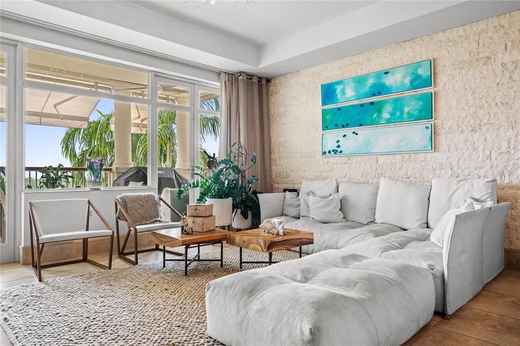 Active With Contract: $2,900,000 (3 beds, 3 baths, 1892 Square Feet)