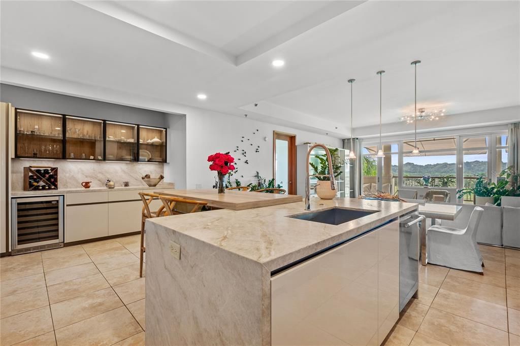 Active With Contract: $2,900,000 (3 beds, 3 baths, 1892 Square Feet)