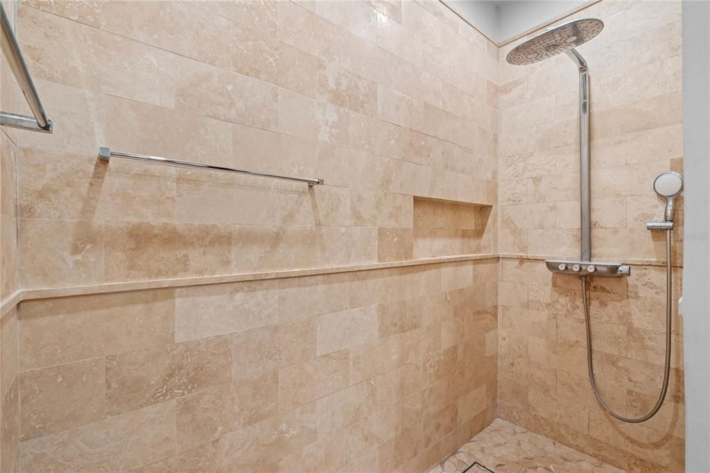 Active With Contract: $2,900,000 (3 beds, 3 baths, 1892 Square Feet)