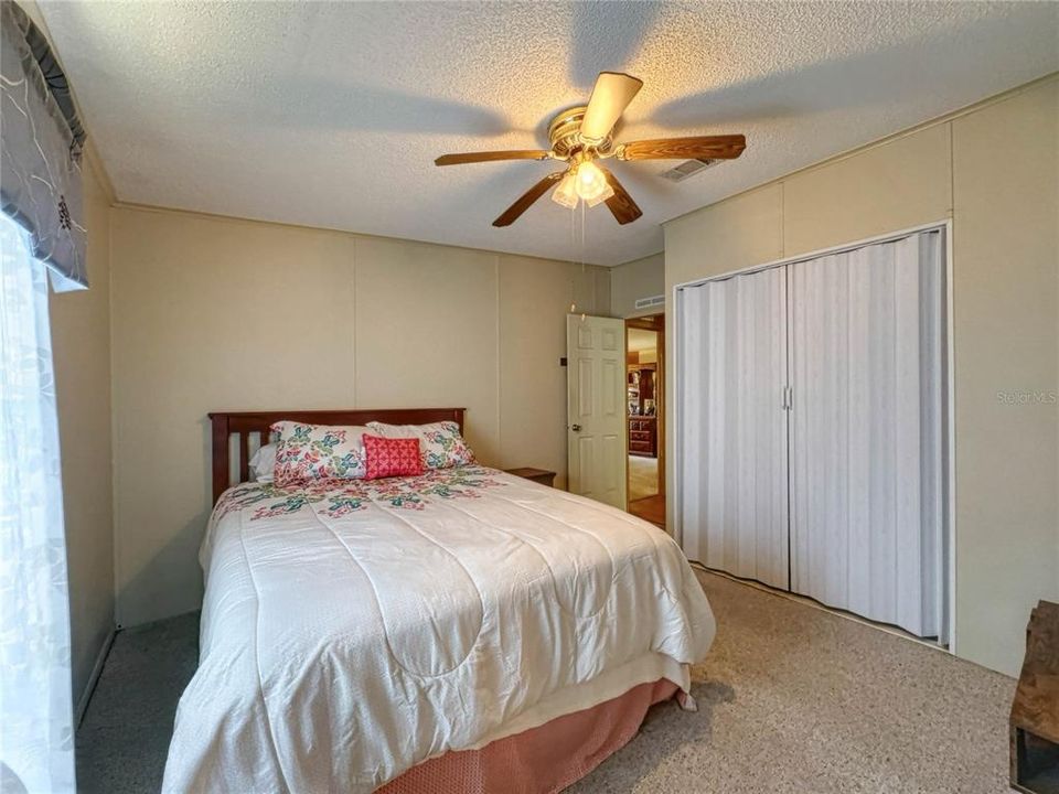 For Sale: $149,500 (2 beds, 2 baths, 1560 Square Feet)