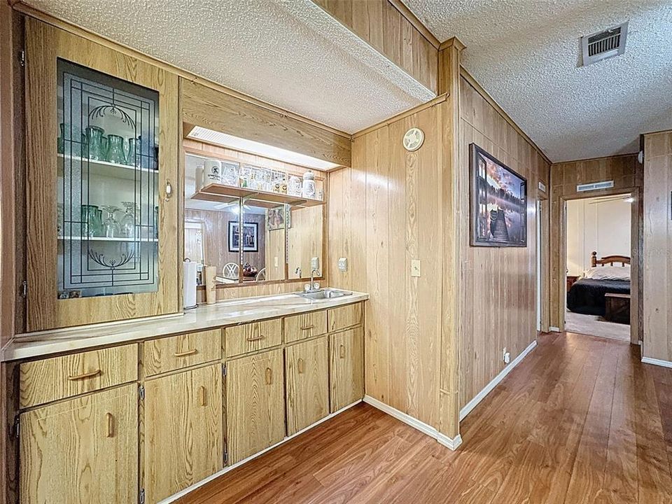 For Sale: $149,500 (2 beds, 2 baths, 1560 Square Feet)