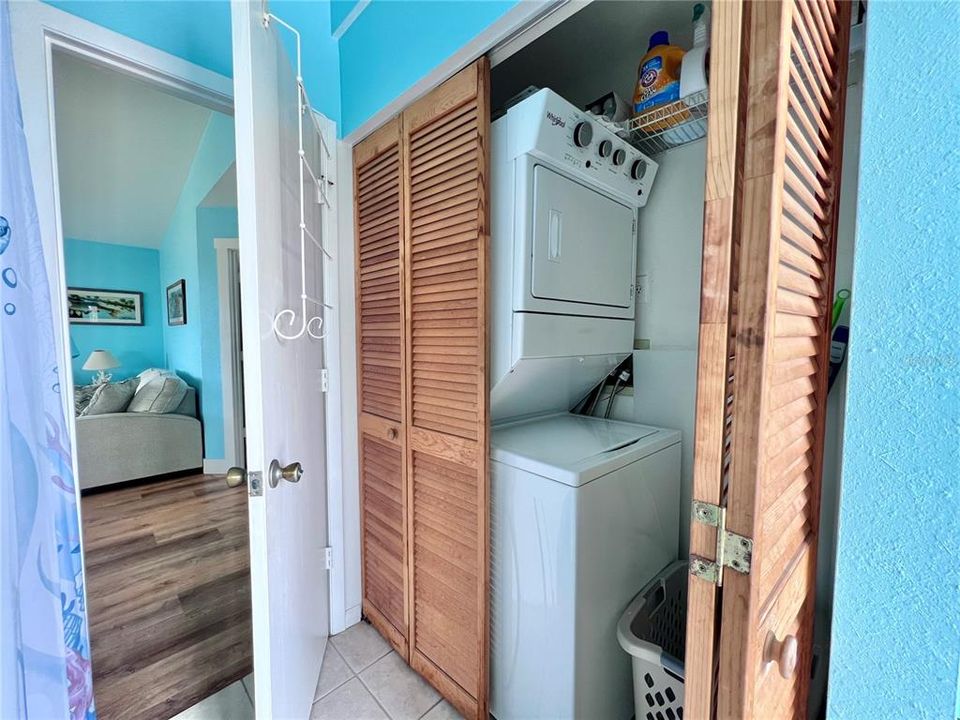 Под контрактом: $475,000 (2 спален, 1 ванн, 832 Квадратных фут)