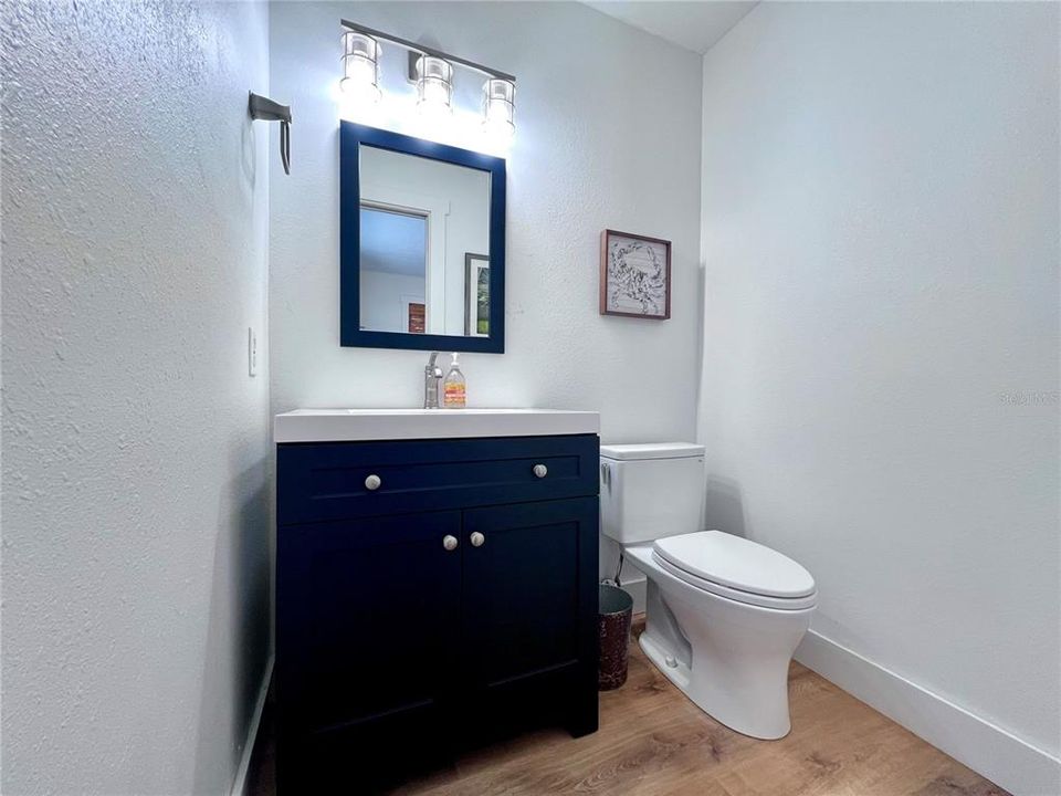 Под контрактом: $475,000 (2 спален, 1 ванн, 832 Квадратных фут)