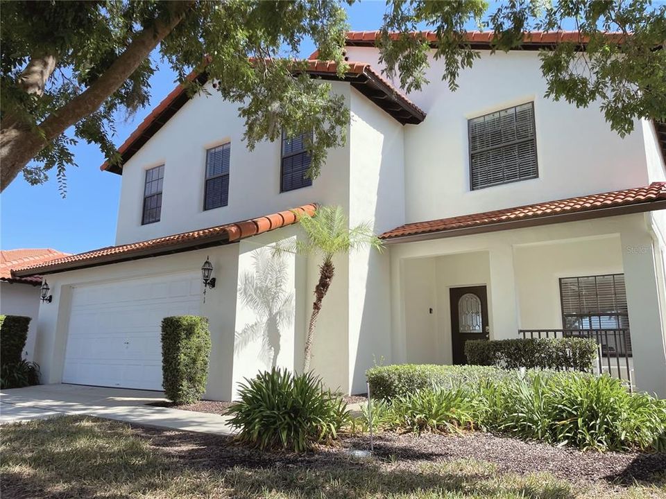 For Sale: $429,900 (4 beds, 2 baths, 2072 Square Feet)