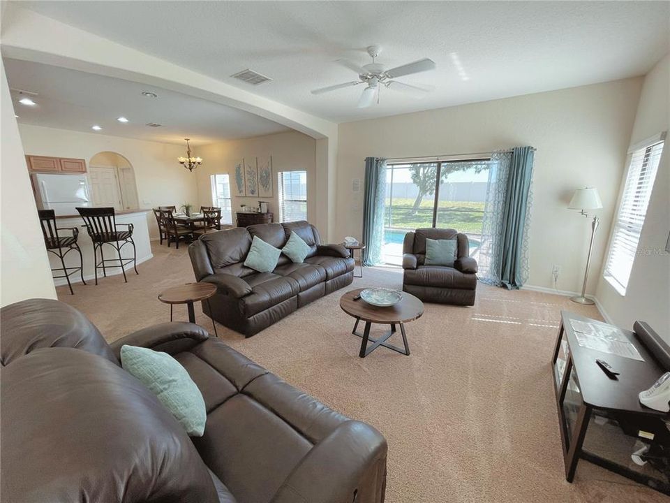 For Sale: $429,900 (4 beds, 2 baths, 2072 Square Feet)