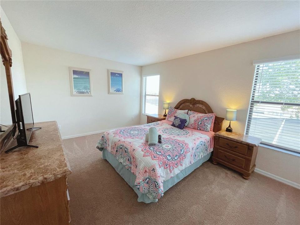 For Sale: $429,900 (4 beds, 2 baths, 2072 Square Feet)