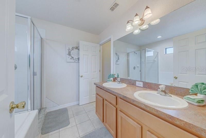 For Sale: $429,900 (4 beds, 2 baths, 2072 Square Feet)