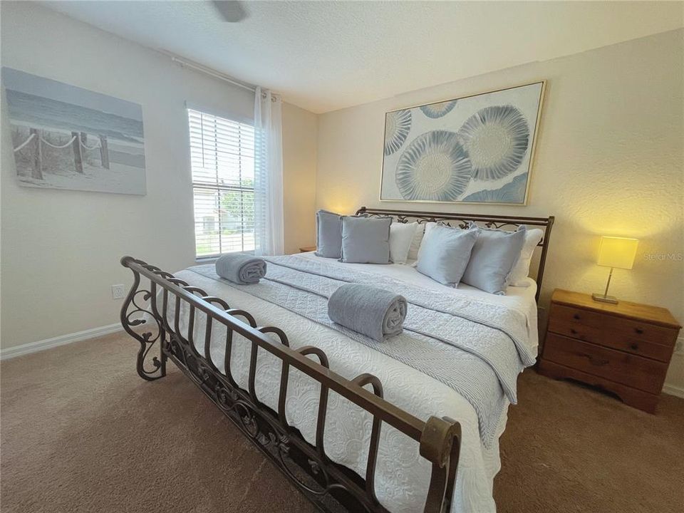 For Sale: $429,900 (4 beds, 2 baths, 2072 Square Feet)