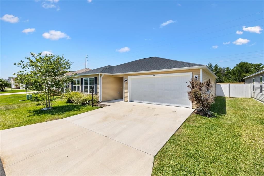 Recently Sold: $325,000 (3 beds, 2 baths, 1527 Square Feet)