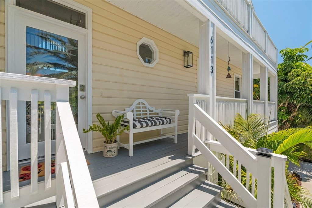 合同活跃: $1,450,000 (4 贝兹, 3 浴室, 2924 平方英尺)