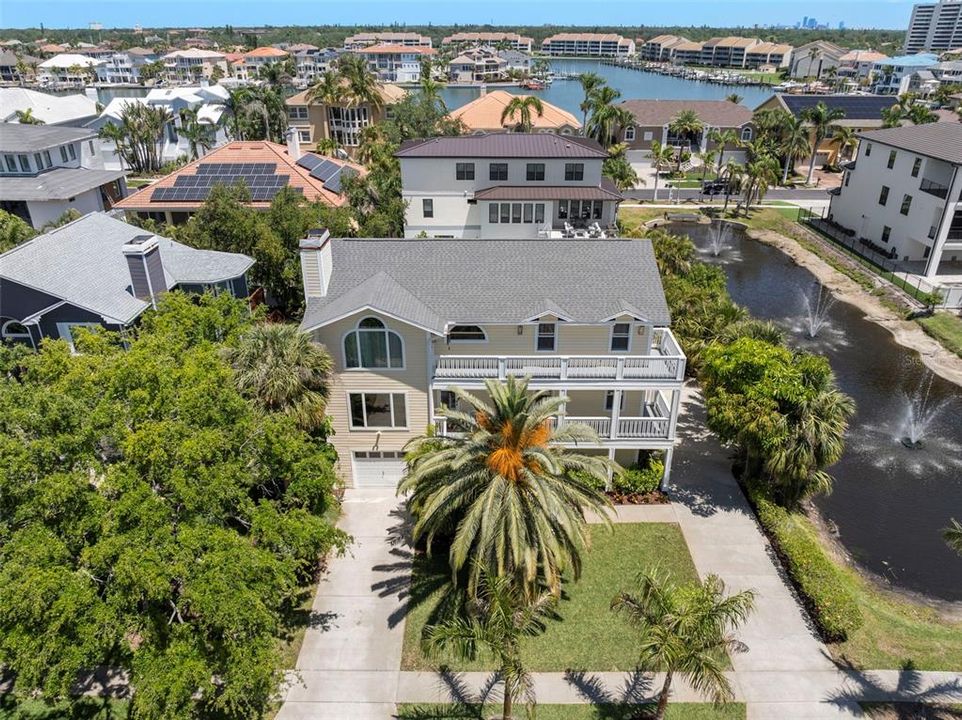 合同活跃: $1,450,000 (4 贝兹, 3 浴室, 2924 平方英尺)