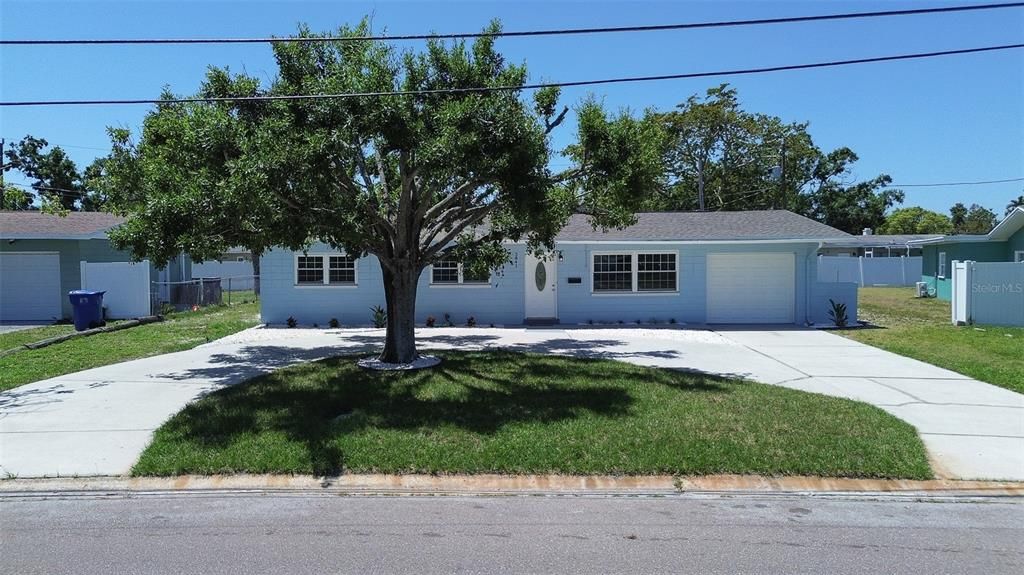 Active With Contract: $439,900 (3 beds, 2 baths, 1461 Square Feet)