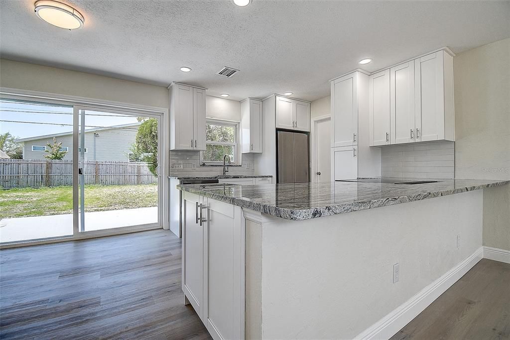 Active With Contract: $439,900 (3 beds, 2 baths, 1461 Square Feet)