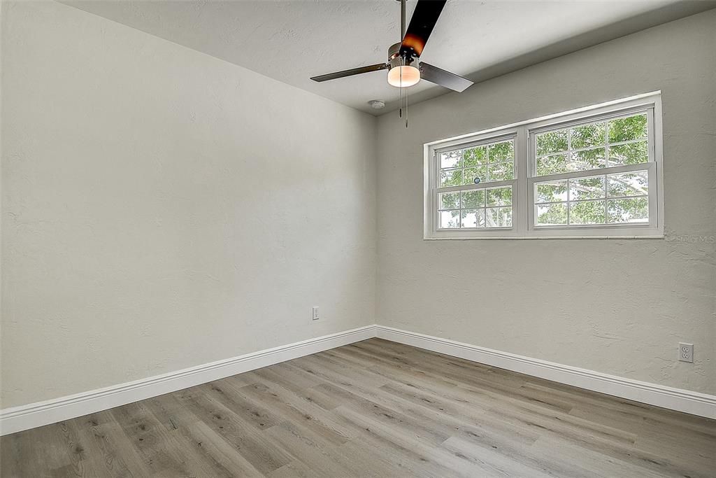 Active With Contract: $439,900 (3 beds, 2 baths, 1461 Square Feet)