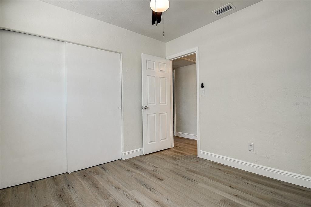 Active With Contract: $439,900 (3 beds, 2 baths, 1461 Square Feet)