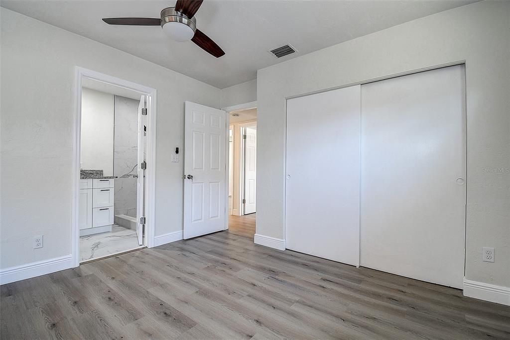 Active With Contract: $439,900 (3 beds, 2 baths, 1461 Square Feet)