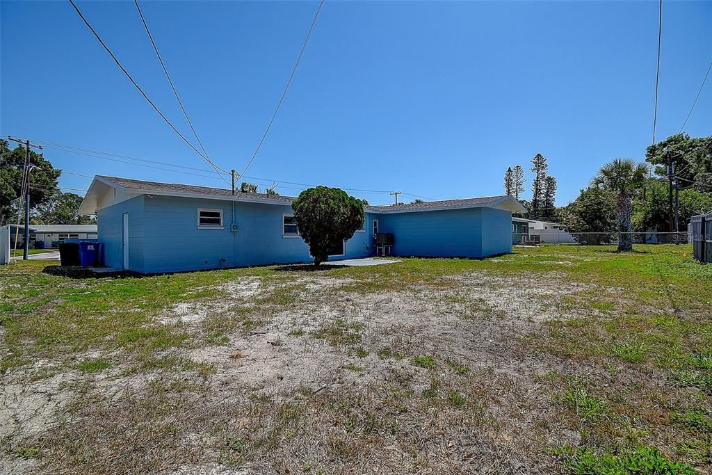 Active With Contract: $439,900 (3 beds, 2 baths, 1461 Square Feet)